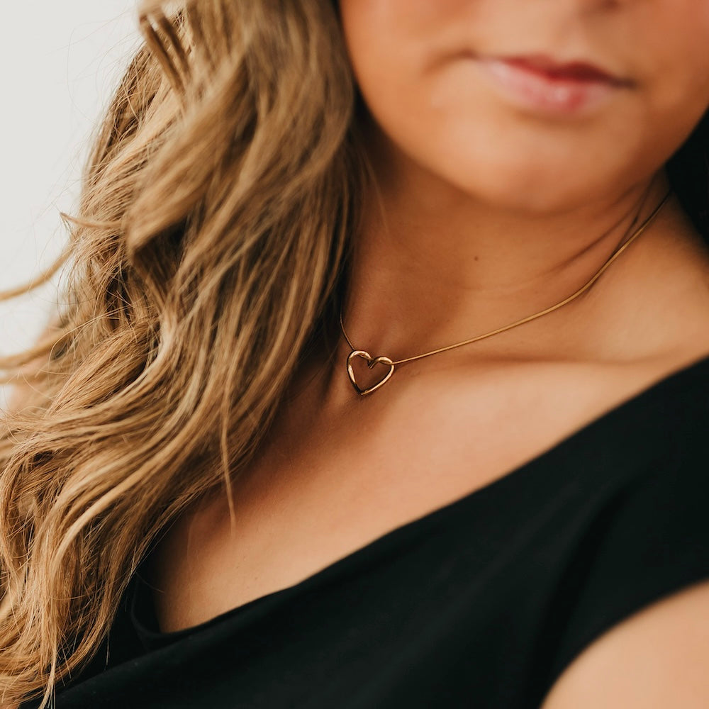 Tangled in Love Heart Necklace - WATERPROOF-Necklace-Pretty Simple