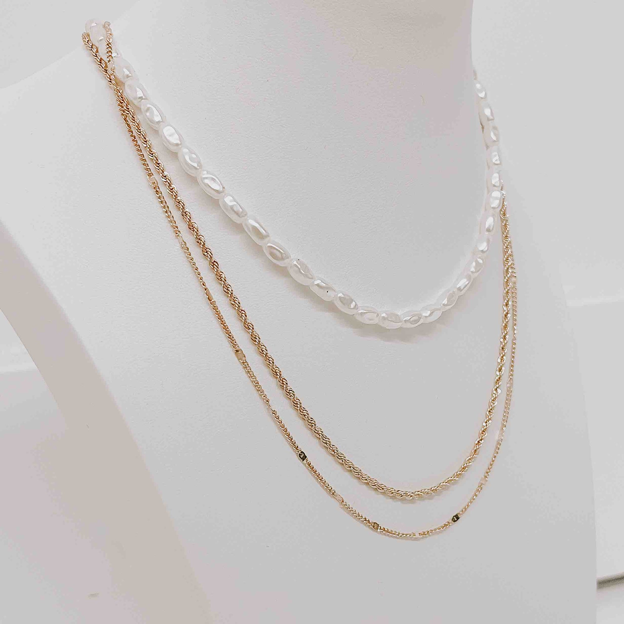 Oh My Pearl Layered Chain Necklace - 2 gold chains and 1 pearl chain