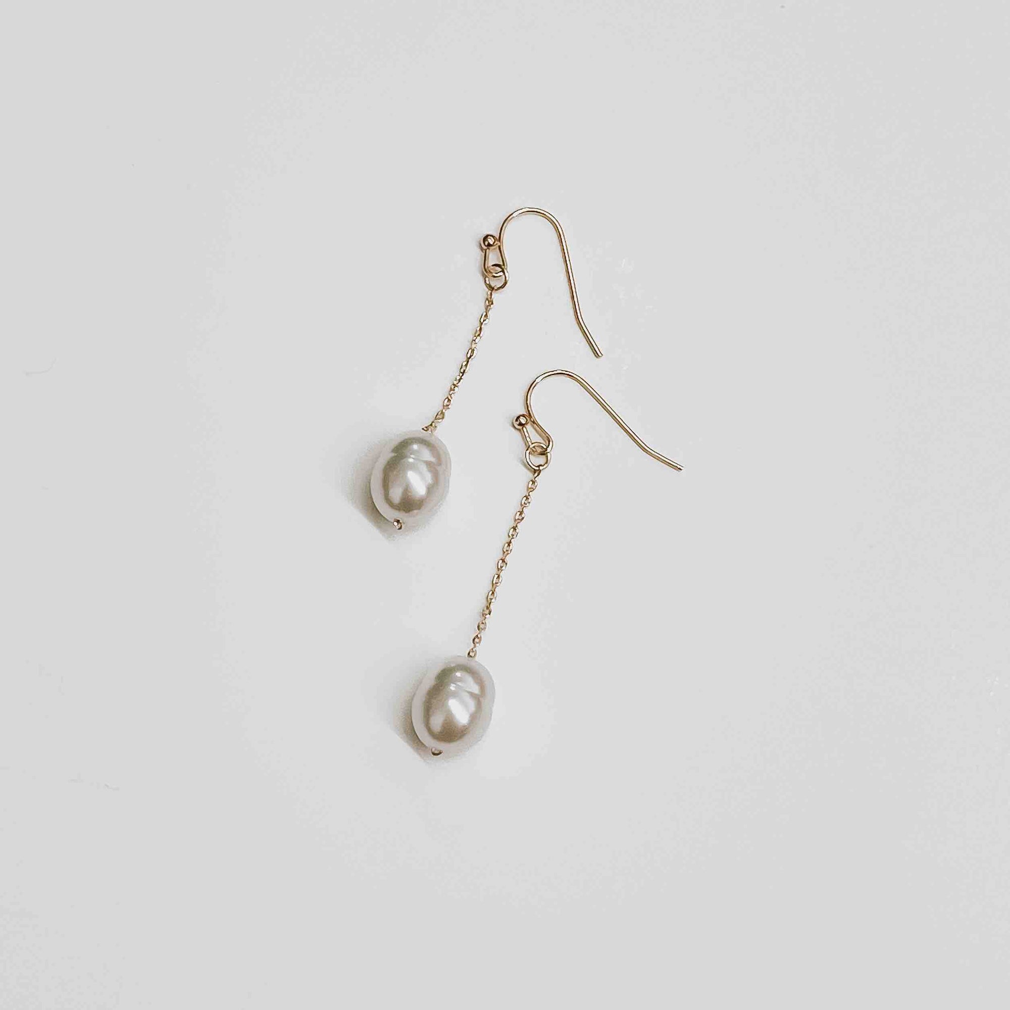 Pretty Simple Pearl Drop Gold Chain Earring